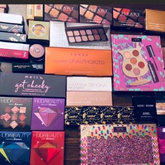 ‼️‼️ LAST ONE ‼️‼️ HIGH END MAKEUP MYSTERY BOX - Picture 3 of 8